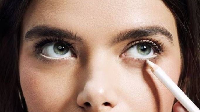 خط چشم سفید؛ ترفند باز کردن چشم‌های ریز