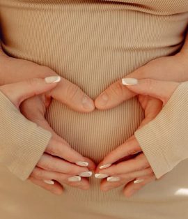 کاشت ناخن در بارداری؛ مجاز یا خطرناک؟ 💅🤰