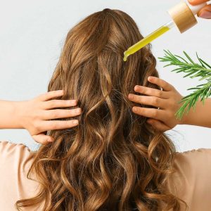 بررسی روغن رزماری برای رشد مو؛ حقیقت علمی یا ترند اینستاگرامی؟